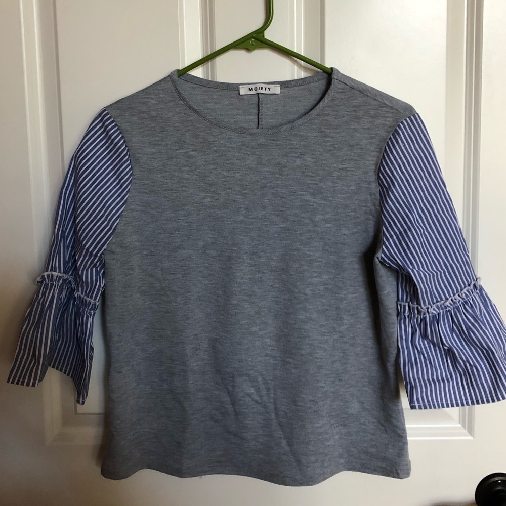 Grey Knit Ruffled Sleeve Blouse